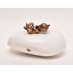   Tölgyesi-Poós Anna - Háton fekvő baba (7 x 12 x 8 cm) bronz
