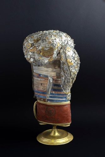 Az időn túli ütés (37x13x17cm)