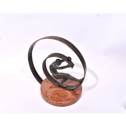 Czobor Sándor - Önkörző (19,5x20x15cm) bronz 