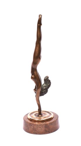 Czobor Sándor - Műugró (30 x 9 x 9 cm) bronz