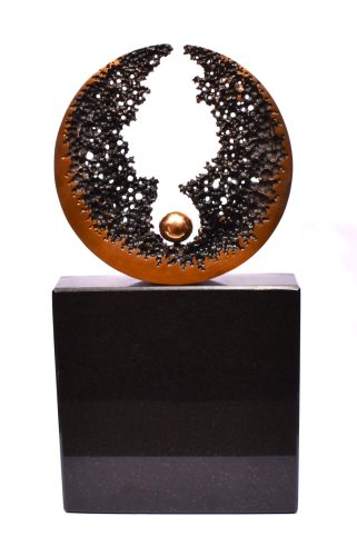 Poós László - Szenvedő Hold (52 x 27 x 6 cm) bronz